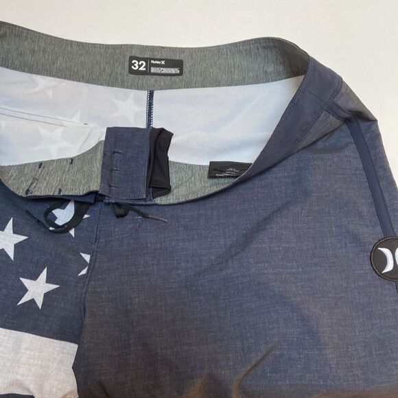 Hurley Blue and White Board Shorts Size 32 - Picture 8 of 8